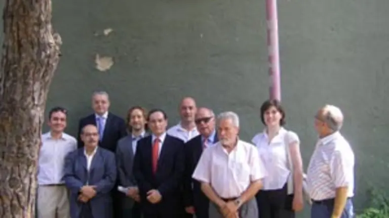  O alcalde de Viana do Bolo e o concelleiro de Medio Ambiente asistiron, xunto cos seus paisanos residentes en Barcelona, ao acto de colocaci&oacute;n dunha placa co nome de &Aacute;vila nun xard&iacute;n do distrito de &lsquo;Nou Barris&rsquo;.