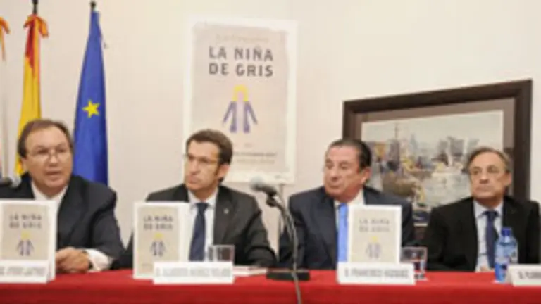  Otero Lastres, Alberto N&uacute;&ntilde;ez Feij&oacute;o, Francisco V&aacute;zquez y Florentino P&eacute;rez, en la presentaci&oacute;n del libro.