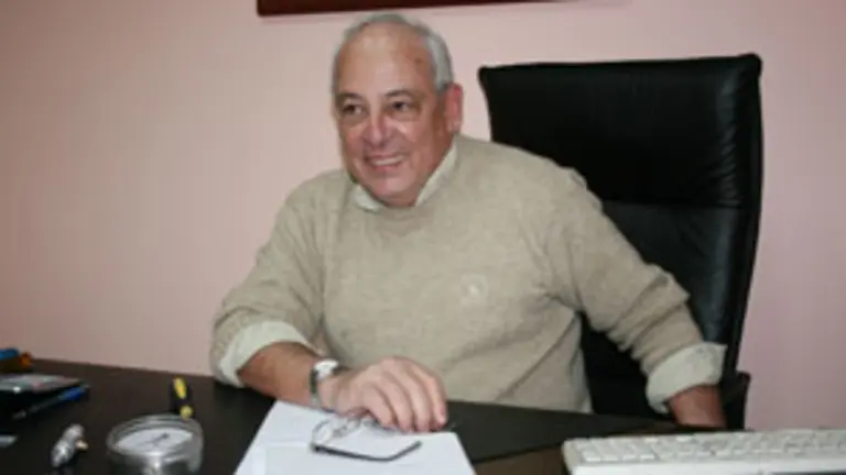  Osvaldo M&eacute;ndez anima a los peque&ntilde;os empresarios a unirse a la asociaci&oacute;n.