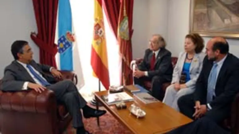  Fern&aacute;ndez Moreda recibi&oacute; a P&eacute;rez Esquivel.