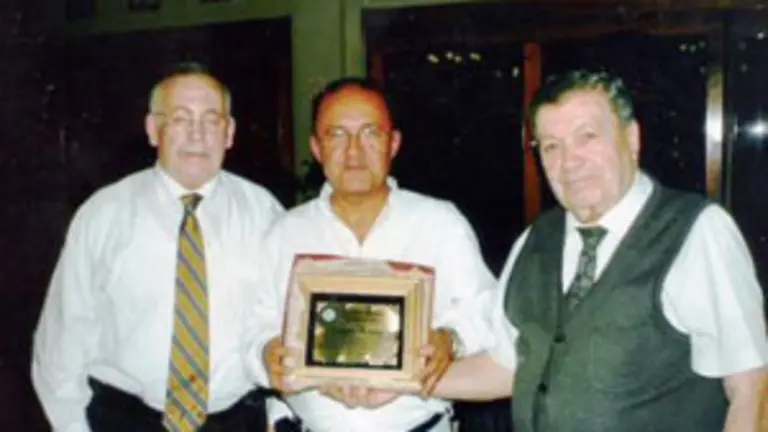  Fernando Miranda recibi&oacute; un homenaje en el Centro Asturiano de Buenos Aires.