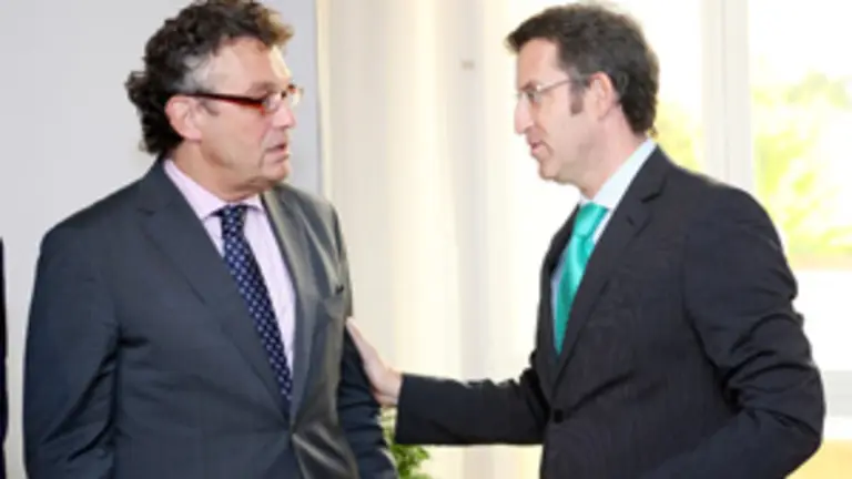  N&uacute;&ntilde;ez Feij&oacute;o y Ryszard Schnepf durante su reuni&oacute;n. 