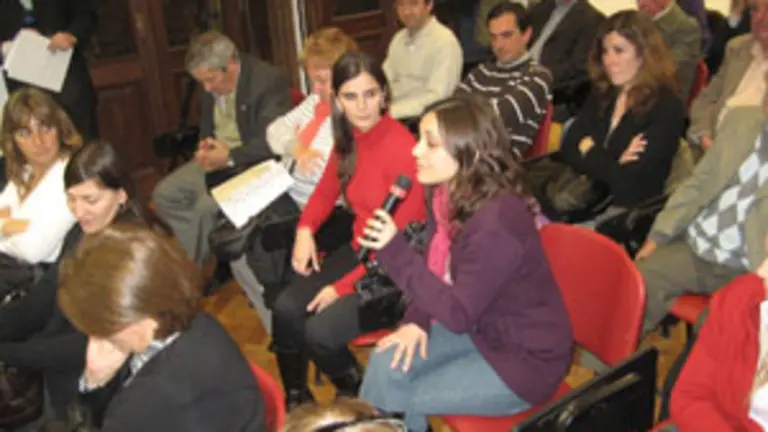  Los jóvenes pudieron aclarar sus dudas y mostrar el agradecimiento por la beca a las distintos responsables.