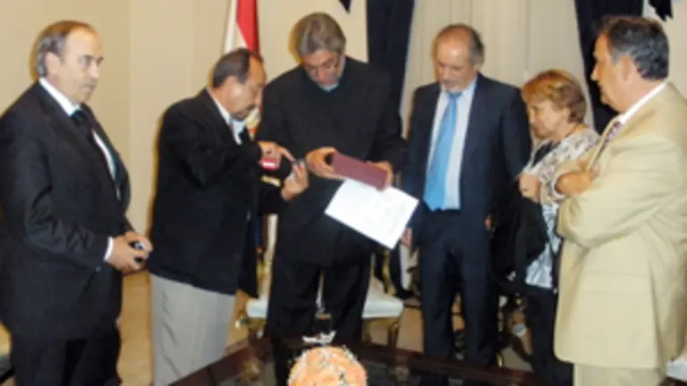  La alcaldesa de Gij&oacute;n, durante su reuni&oacute;n con el presidente.