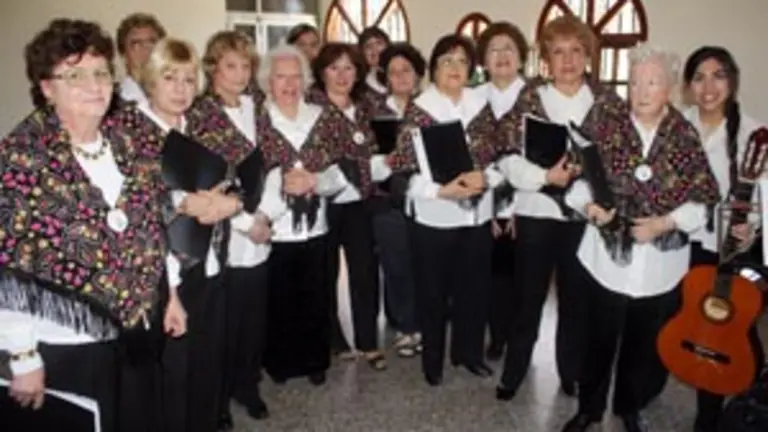 El Coro del Centro Zamorano en Buenos Aires, durante su intervención. 
