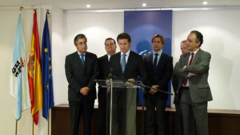 El presidente Feij&oacute;o, durante su intervenci&oacute;n en el encuentro con la colectividad gallega en Bruselas. 