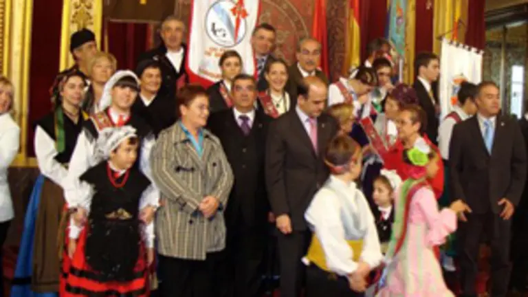  La viceconsejera Teresa Ordiz asisti&oacute; a la Semana Cultural de Casas Regionales de Pamplona.