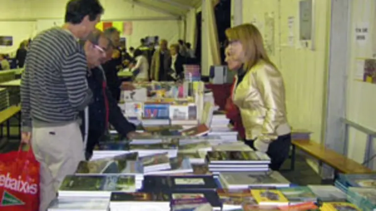  &lsquo;O Noso Lar&rsquo; organizou unhas xornadas de cultura e gastronom&iacute;a para conmemorar o seu 27&ordm; aniversario.