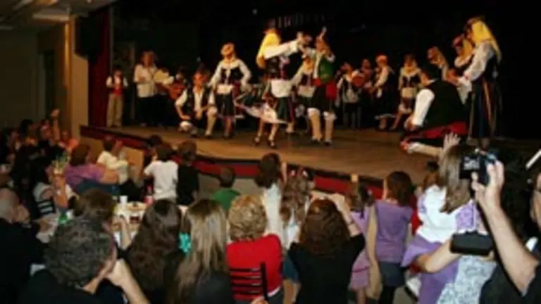  Actuaci&oacute;n del conjunto &lsquo;Islas Canarias&rsquo;.