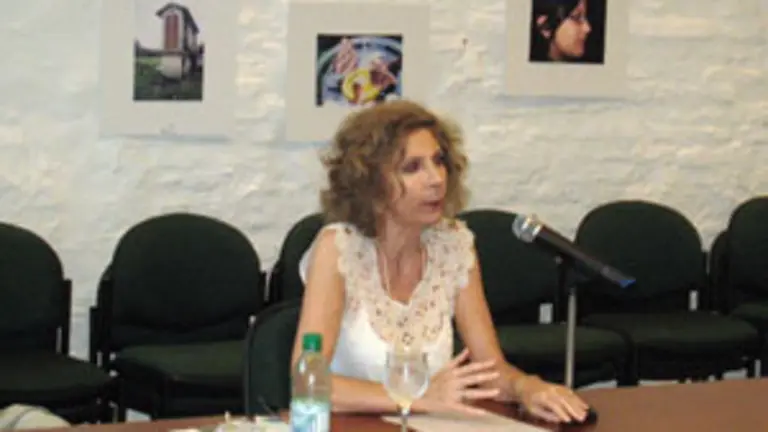  La profesora Alicia Torres, durante la charla en el Patronato.