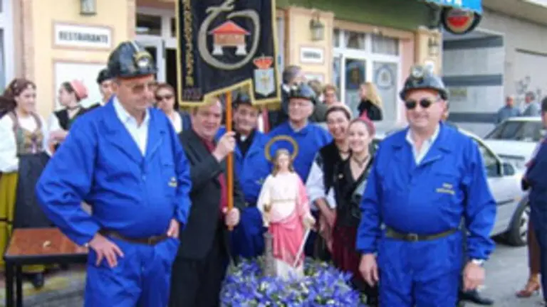  Celebraci&oacute;n de Santa B&aacute;rbara en el Centro Asturiano de Torrevieja.