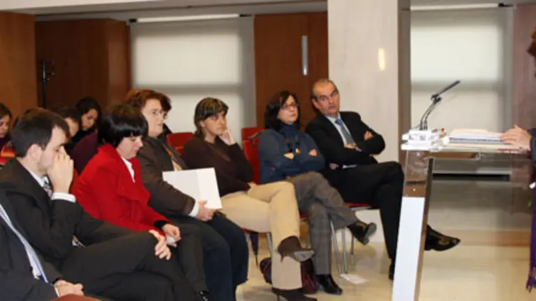 La consejera de Presidencia, Mar&iacute;a Jos&eacute; Ramos, present&oacute; los presupuestos en una rueda de prensa. 