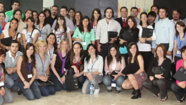 Foto de familia de los participantes en el Congreso.