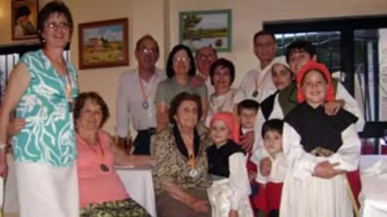 Uno de los momentos m&aacute;s emotivos de los festejos fue la entrega de distinciones a los asturianos que mantienen vivas las ra&iacute;ces de su tierra.