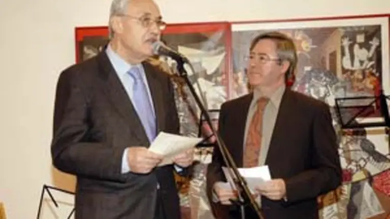 El delegado de la Xunta en Madrid, Jos&eacute; Ram&oacute;n &Oacute;nega &ndash;izda.&ndash;,asisti&oacute; al acto.  