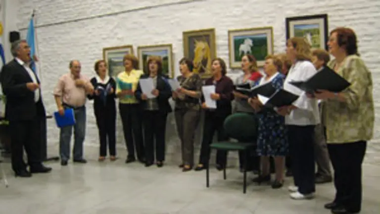  El coro del Patronato, durante su actuaci&oacute;n.