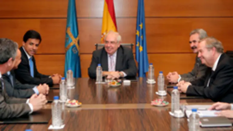  El ministro de Obras P&uacute;blicas paname&ntilde;o, de origen asturiano, durante su &uacute;ltima visita a la regi&oacute;n.  