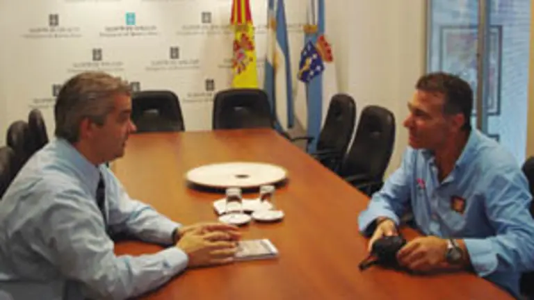  L&oacute;pez Dobarro y L&oacute;pez Rivas, durante el encuentro en la Delegaci&oacute;n de la Xunta.