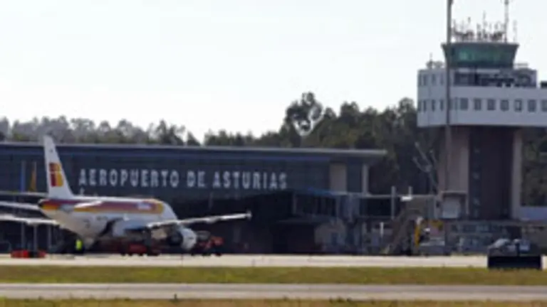  Una imagen del aer&oacute;dromo asturiano, ubicado en la localidad castrillonense de Santiago del Monte.