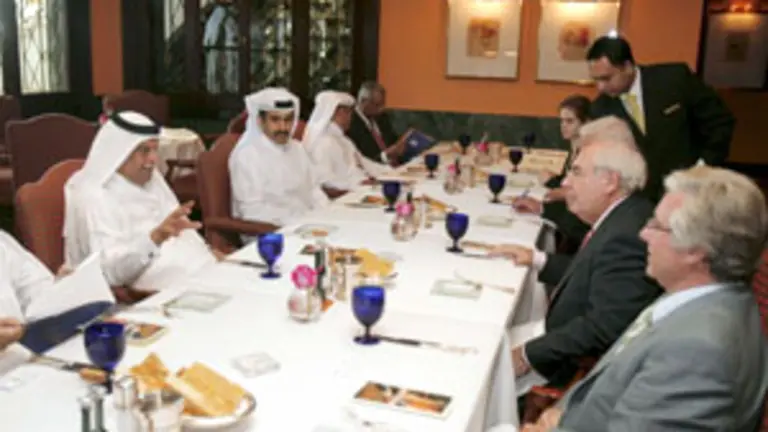  Vicente &Aacute;lvarez Areces, durante un viaje institucional a Emiratos &Aacute;rabes.
