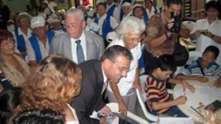  Paulino Rivero, durante una visita a Cuba en noviembre de 2007.