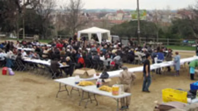  Numerosas persoas se acercaron o parque &lsquo;Can Oriol&rsquo; para disfrutar da &lsquo;Festa da Matanza&rsquo;.