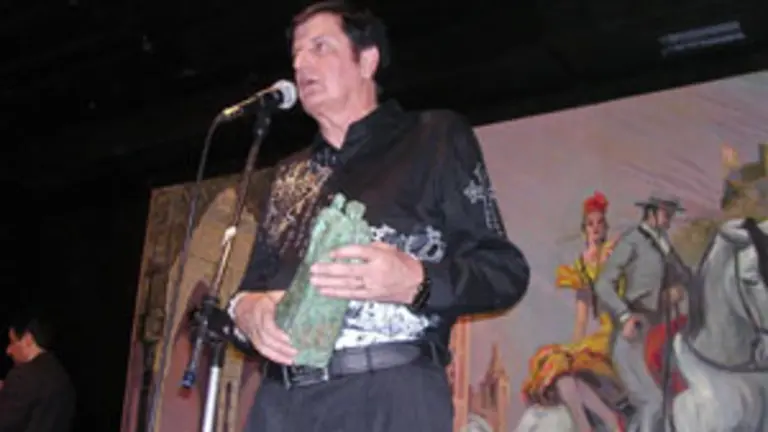  Eloy Pousa, tras recoger la distinci&oacute;n de &lsquo;Persona Andaluza en el Mundo&rsquo;.