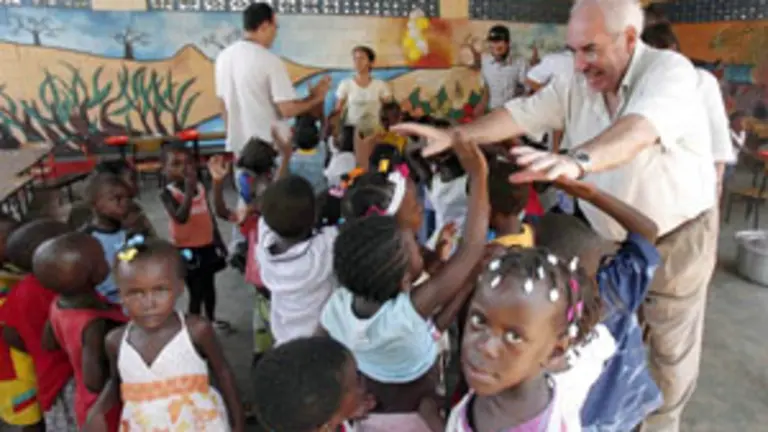  La visita del presidente del Principado, Vicente &Aacute;lvarez Areces, al continente africano en 2008.