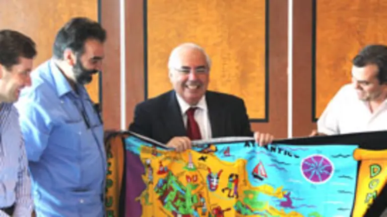  &Aacute;lvarez Areces y Eduardo Pah&iacute;no, durante la reuni&oacute;n. 