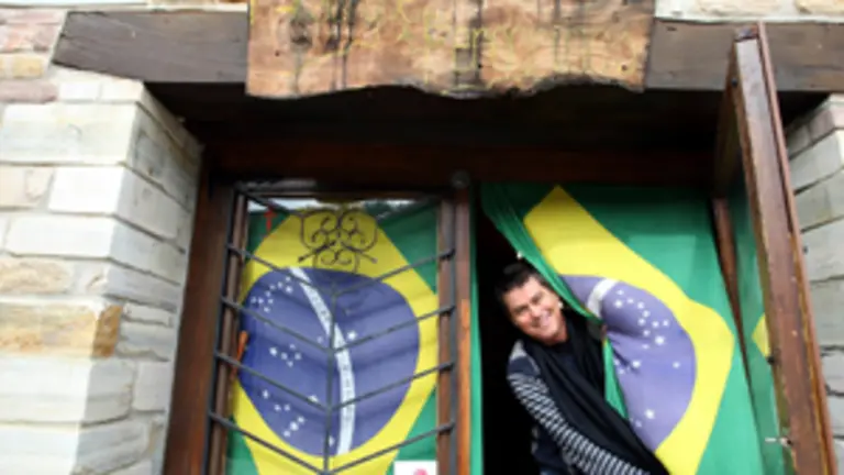  El brasileño Itabyra do Carmo Cunha, dueño del albergue