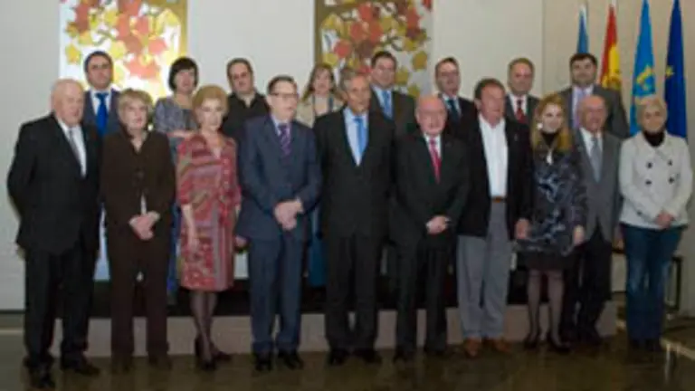  El jurado del galard&oacute;n concedido por &lsquo;Langreanos en el Mundo&rsquo;.