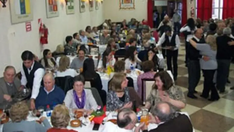  La fiesta aniversario contó con numeroso público.