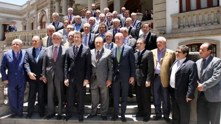  El presidente de la Xunta, Alberto N&uacute;&ntilde;ez Feij&oacute;o, posa con los empresarios gallegos de M&eacute;xico.