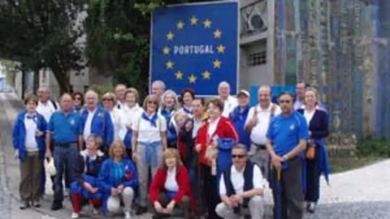  El grupo de peregrinos del Centro Asturiano de La Coru&ntilde;a que marcha hacia Santiago de Compostela.
