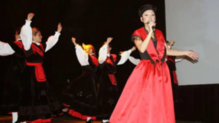  Lorena Lores, en el espect&aacute;culo &lsquo;D&uacute;as beiras&rsquo;, en Buenos Aires.