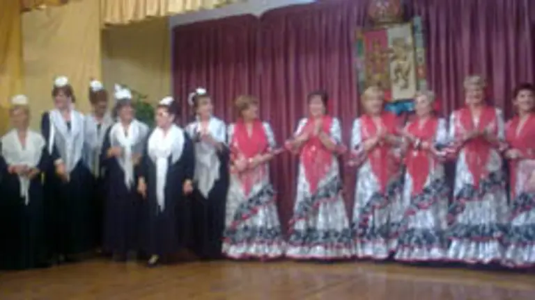  Un momento del espectáculo folclórico.