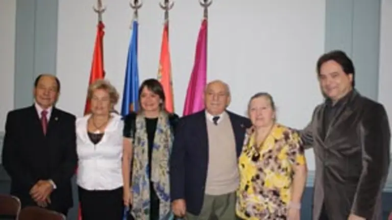  Manuel Pascua, Alegría de Pascua, Julia Hernando, Victoriano Alonso, Beatriz de Alonso y Daniel Hasperué.