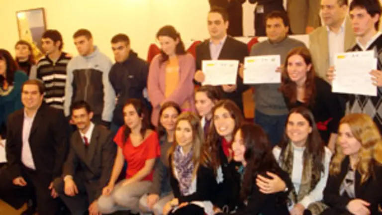 Los j&oacute;venes que obtuvieron los diplomas podr&aacute;n realizar pr&aacute;cticas en 11 empresas.