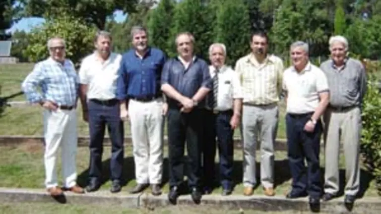  Alcaldes de la Mancomunidad de Ordes y directivos del Centro, la pasada semana en A Coru&ntilde;a..