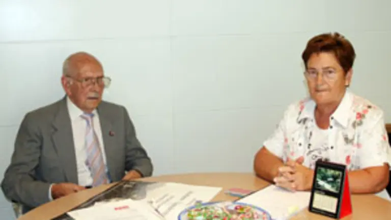   Un momento de la reuni&oacute;n entre Ordiz y Blanco. 