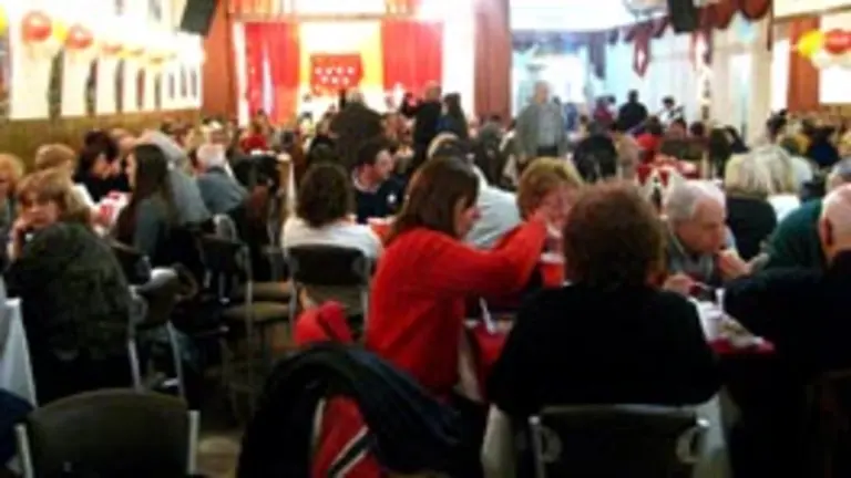 Los madrileños en Mar del Plata degustaron los productos típicos de su tierra.