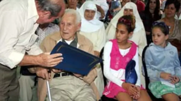 Manolo P&eacute;rez junto a Constantino D&iacute;az, presidente de Honor de la Beneficencia.