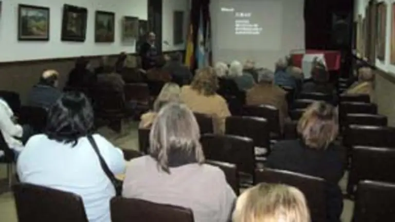  Un momento de la presentación del documental en el Centro de Castilla y León.