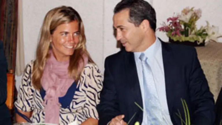 Victoria Cristóbal y el presidente de la Casa de Madrid de México, José Luis Beato, en la sede de la entidad.