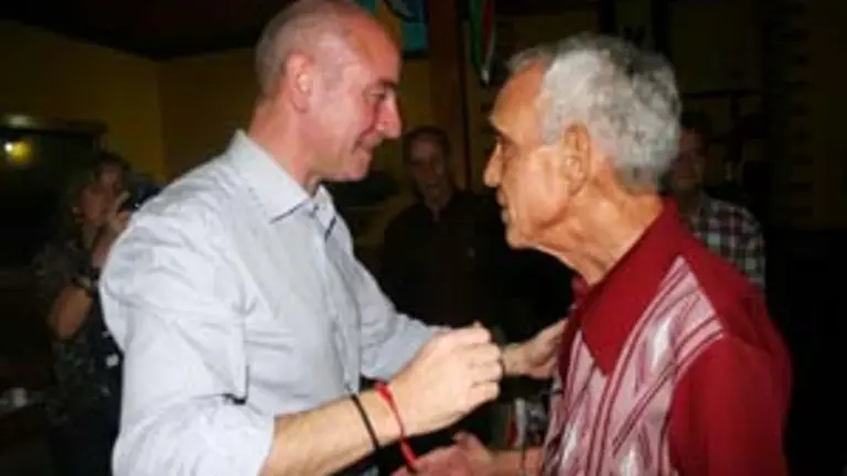  Antonio Mart&iacute;nez y Santiago Camba, durante la &uacute;ltima visita del secretario xeral de Emigraci&oacute;n a La Habana.