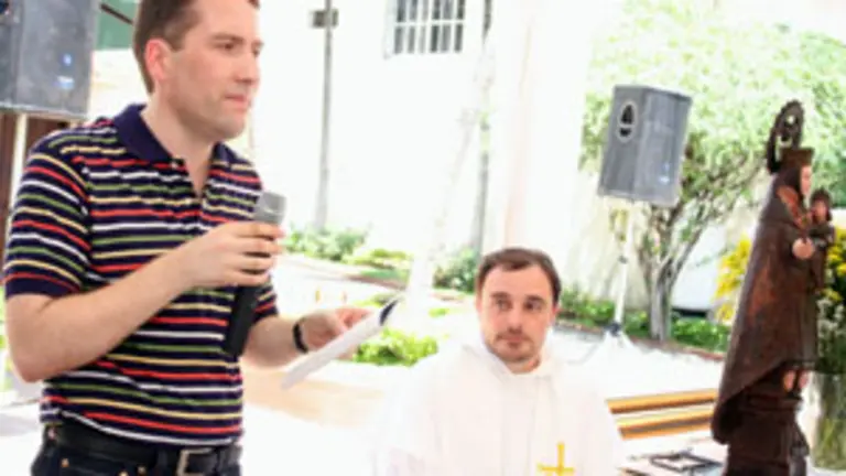  Un momento de las celebraciones en honor a la &lsquo;Santina&rsquo;.