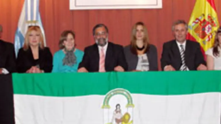  El acto cont&oacute; con la asistencia de varios catedr&aacute;ticos.