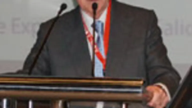 Jos&eacute; Asier Castillo, presidente de AEGAP, en su intervenci&oacute;n en el Encontro.