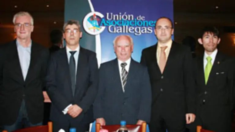  De dcha. a izda.: Rodrigo Fitz Simons; Julio Olmos; Adonis Pamp&iacute;n; Ildefonso de la Campa  y Jos&eacute; Manuel Rodr&iacute;guez.