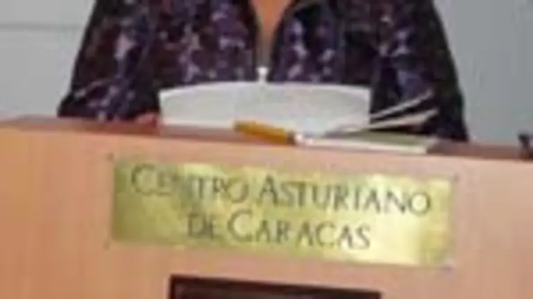  Carolina Redondo Albacete, muy emocionada, durante su discurso inaugural.